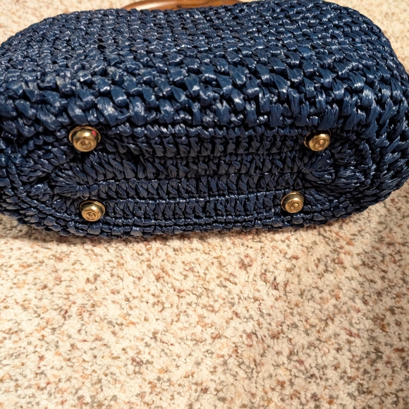 Elegant Navy Woven Clutch with Wooden Handle - Picture 2 of 9